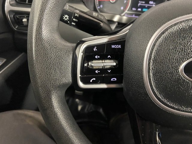 Used 2021 Kia Sorento LX image 19