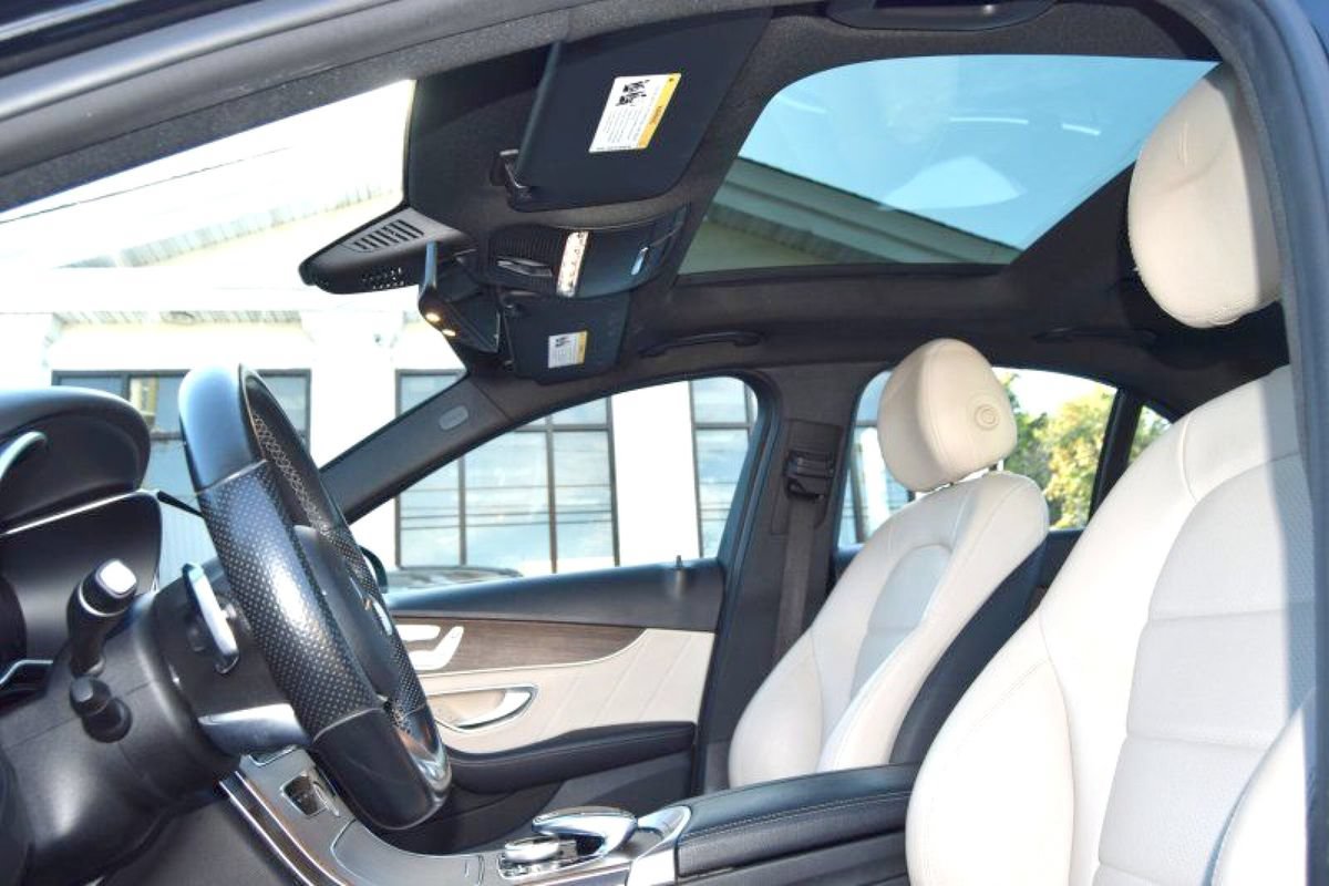 Used 2020 Mercedes-Benz C 300 4MATIC Sedan image 19