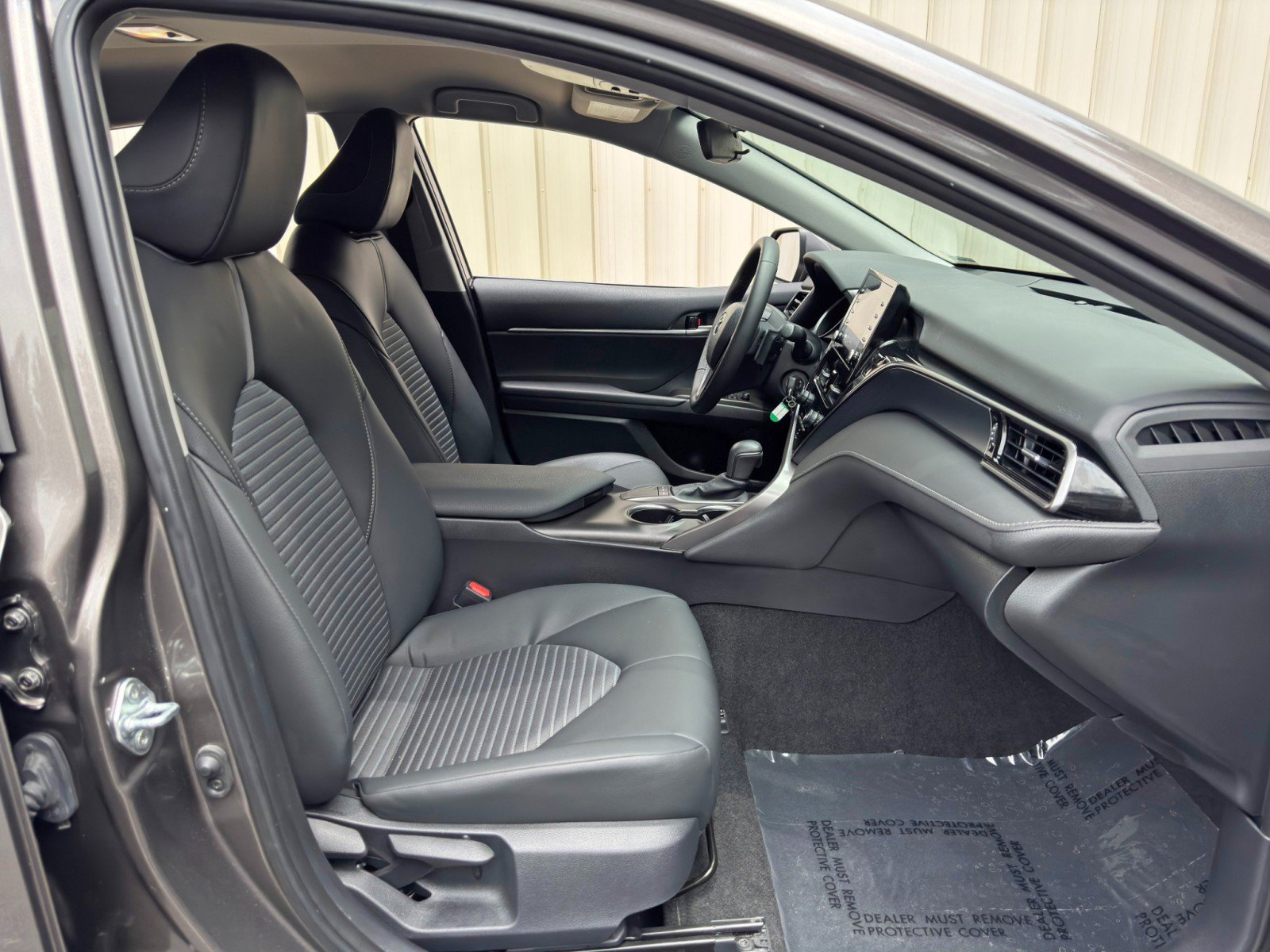 Used 2024 Toyota Camry SE FWD image 13