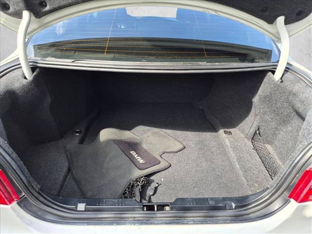 Used 2009 BMW 528i Sedan RWD image 6