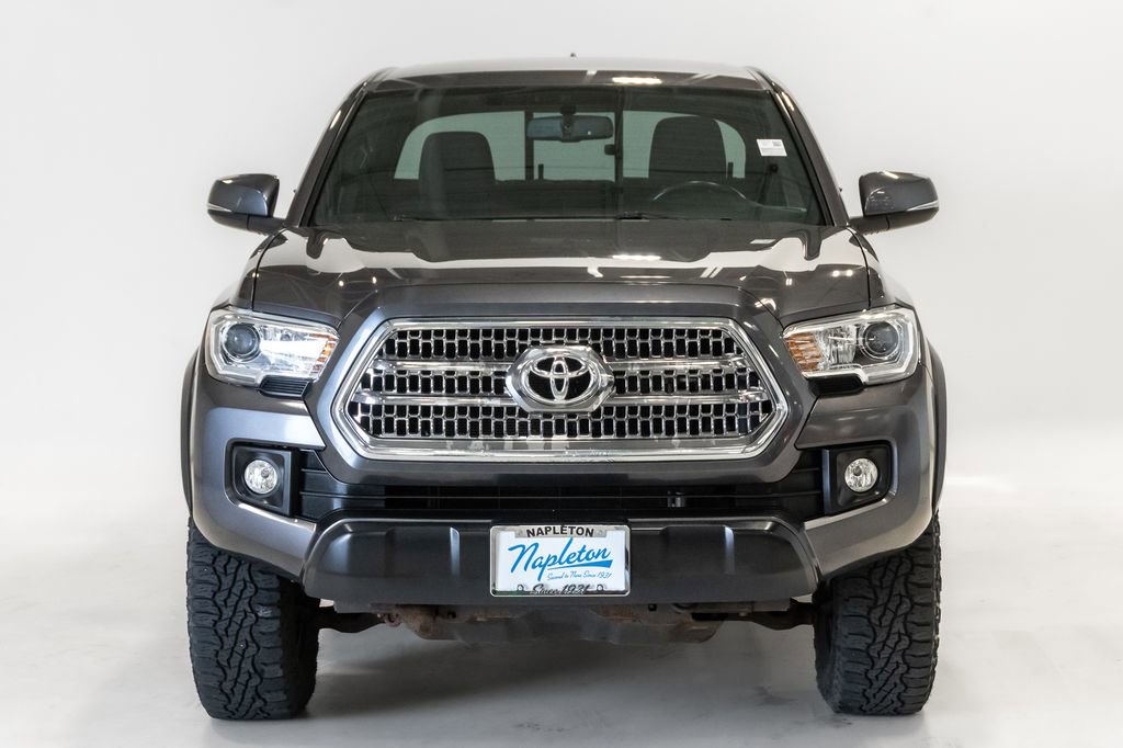 Used 2016 Toyota Tacoma TRD Off-Road w/ Towing Package AWD/4WD image 5