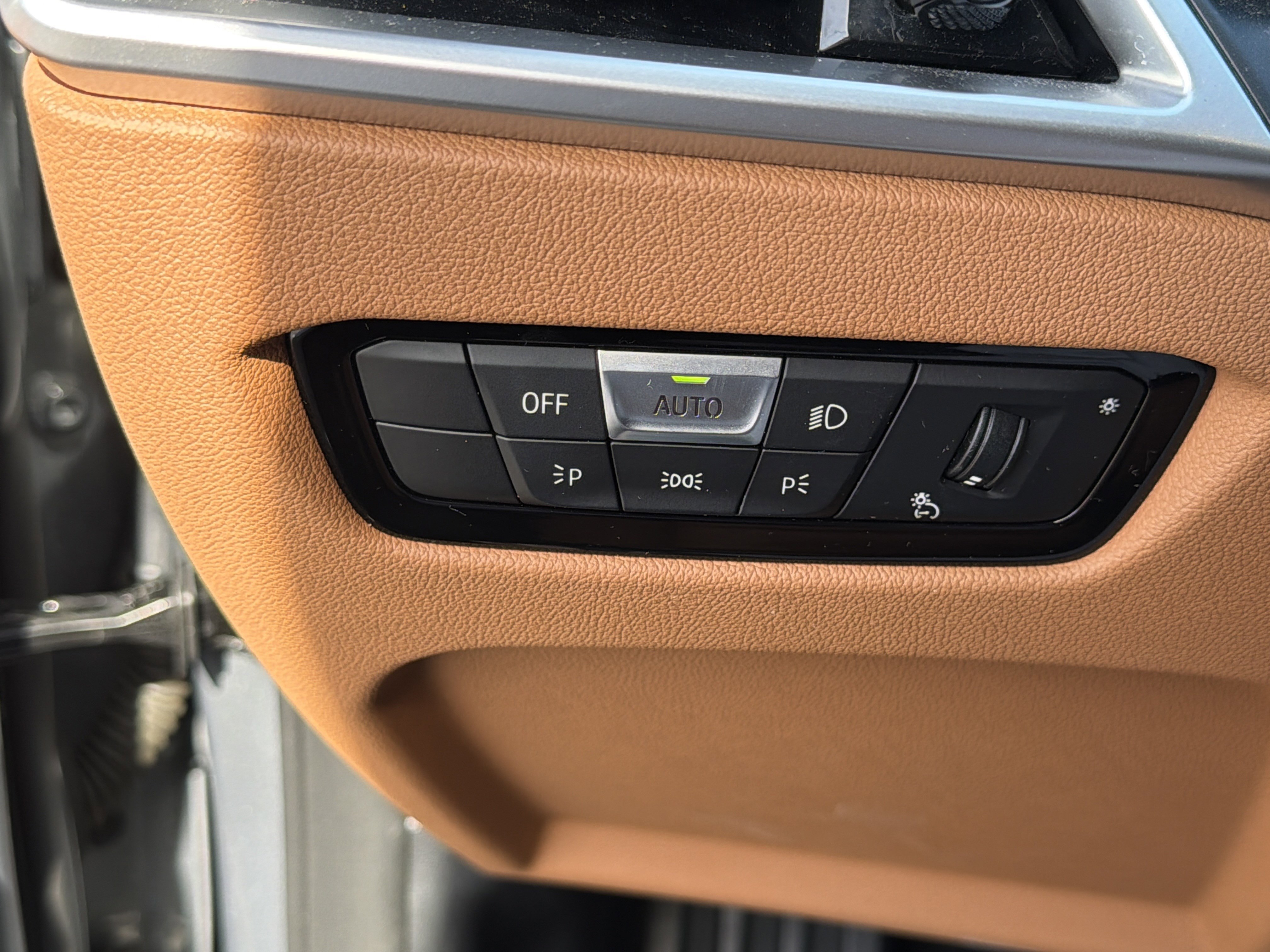 Certified 2025 BMW 430i Coupe w/ Convenience Package image 12