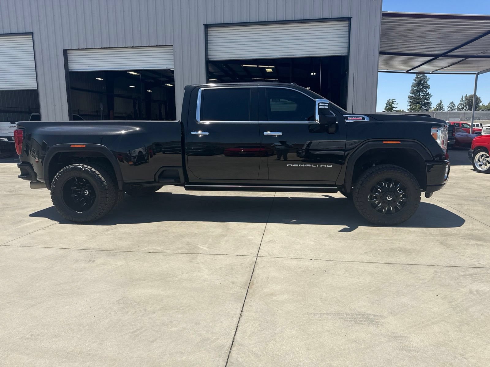 Used 2021 GMC Sierra 3500 Denali w/ Denali Ultimate Package AWD/4WD image 4