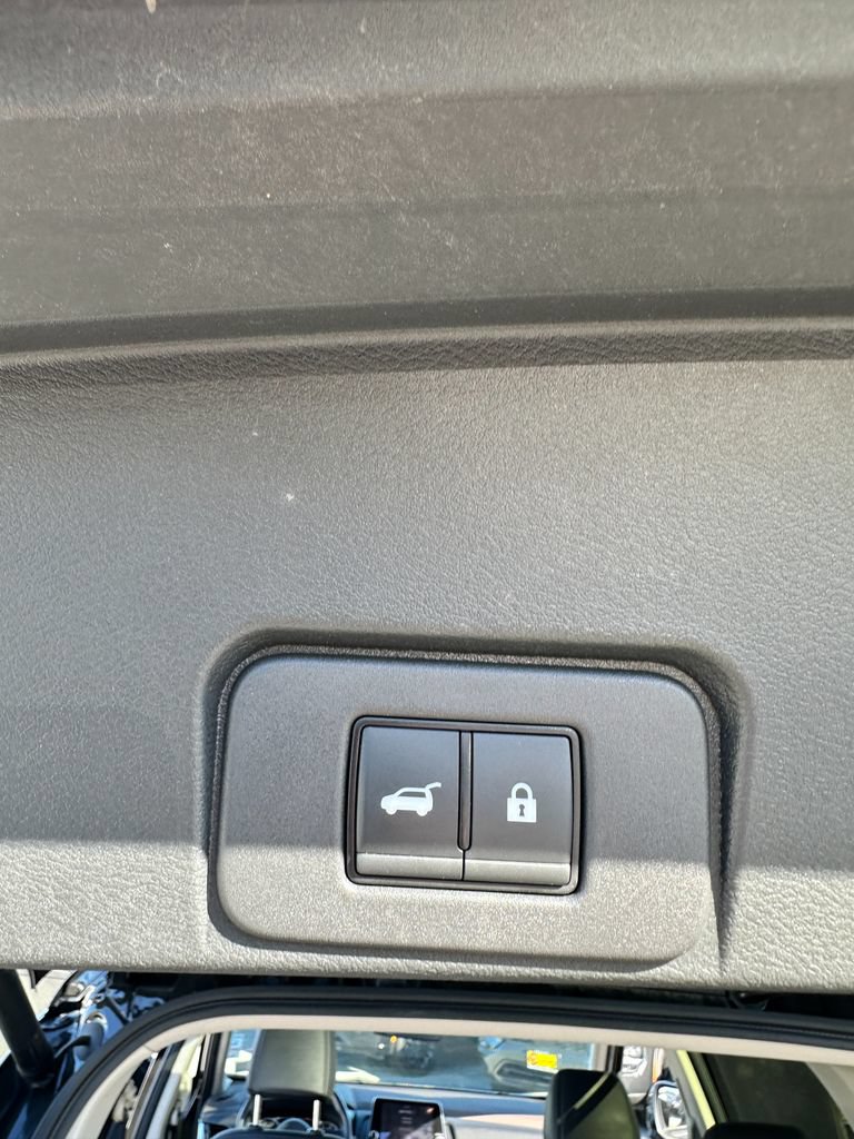 Used 2023 Nissan Rogue SV w/ SV Premium B Package FWD image 23