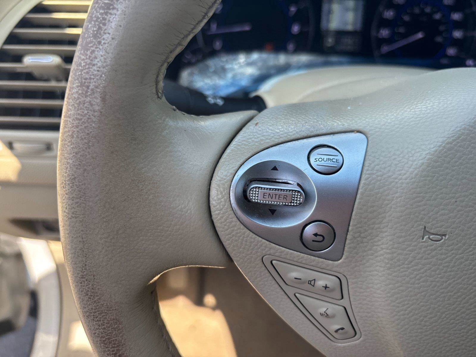 Used 2013 INFINITI FX37 AWD w/ Premium Pkg image 19