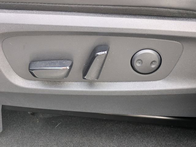 Used 2024 Nissan Pathfinder Platinum w/ Black Appearance Package image 21