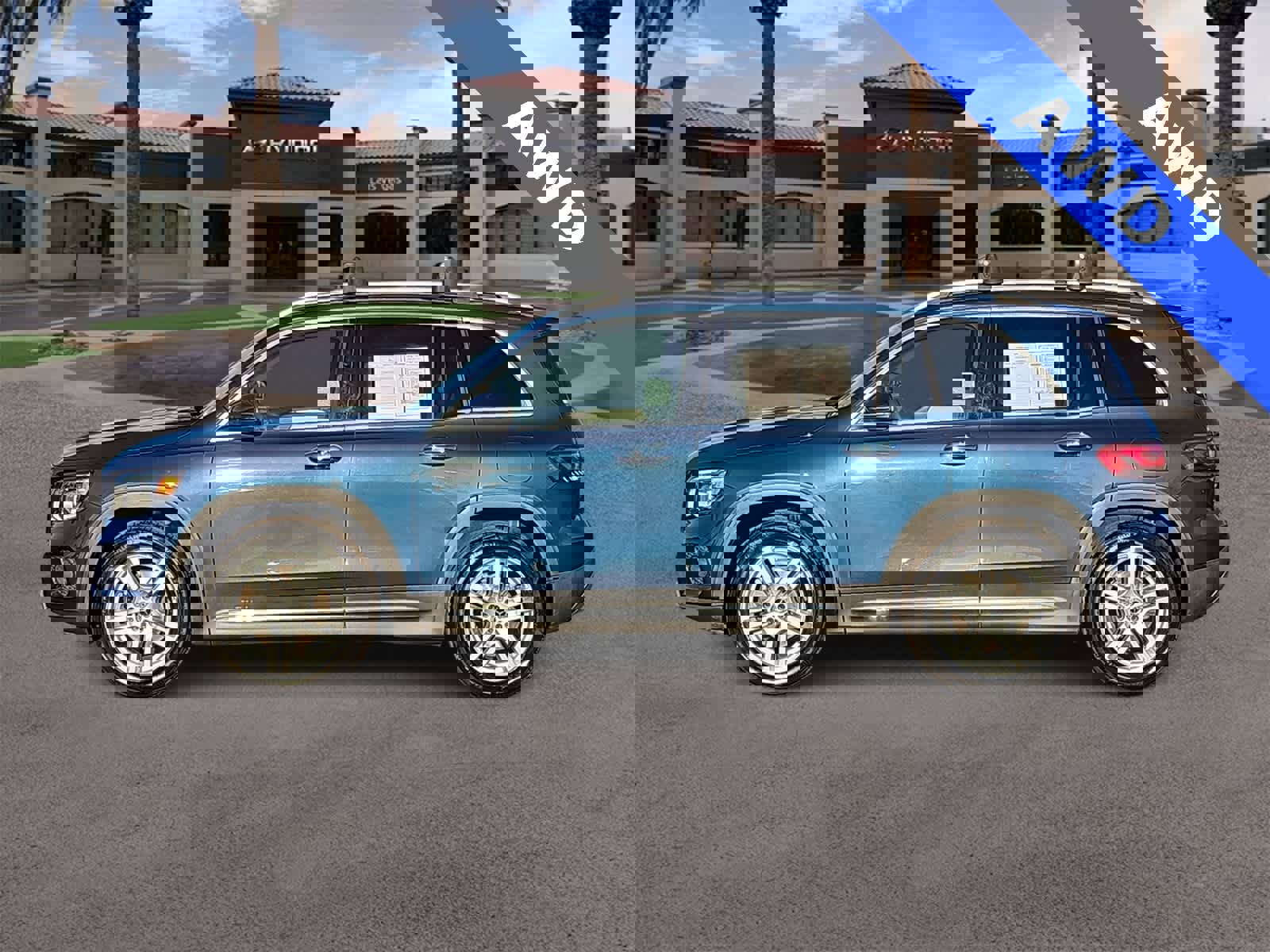 Used 2022 Mercedes-Benz GLB 250 4MATIC w/ Premium Package Lite image 5