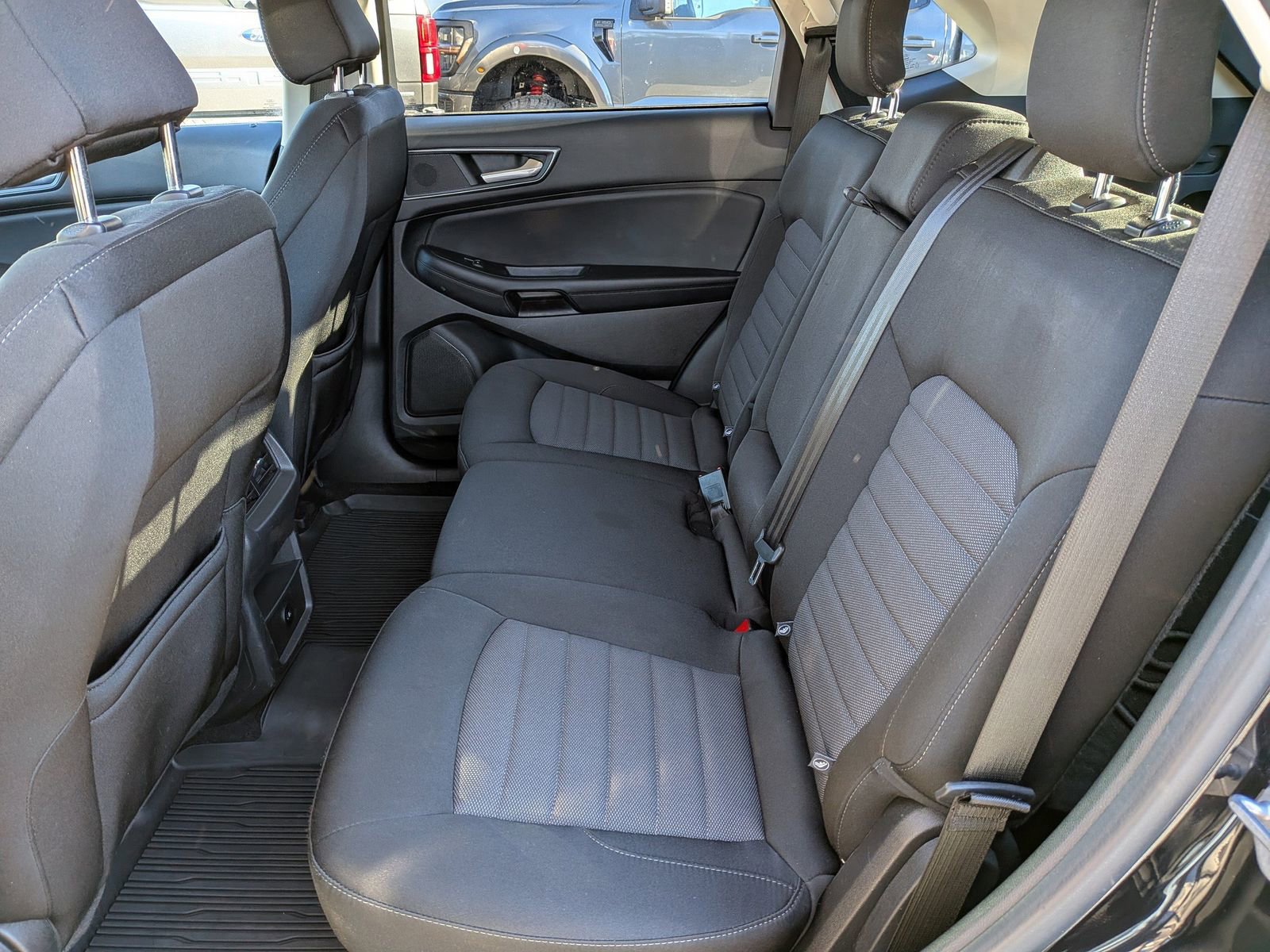 Certified 2022 Ford Edge SE w/ Black Appearance Package image 15