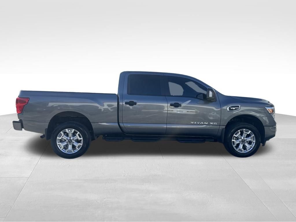 Used 2024 Nissan Titan SV w/ SV Convenience Package image 9