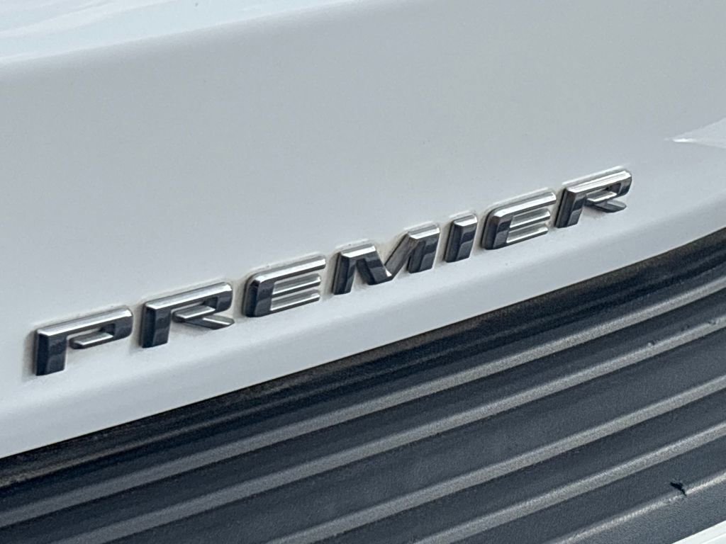 Used 2023 Chevrolet Suburban Premier image 35