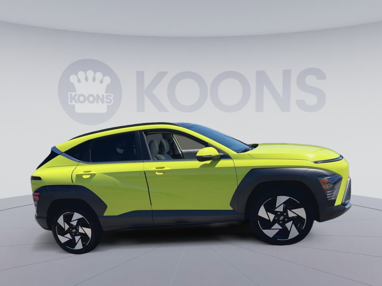 Used 2024 Hyundai Kona Limited AWD/4WD image 2