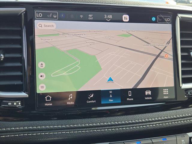 Certified 2025 Chrysler Pacifica Premium image 26