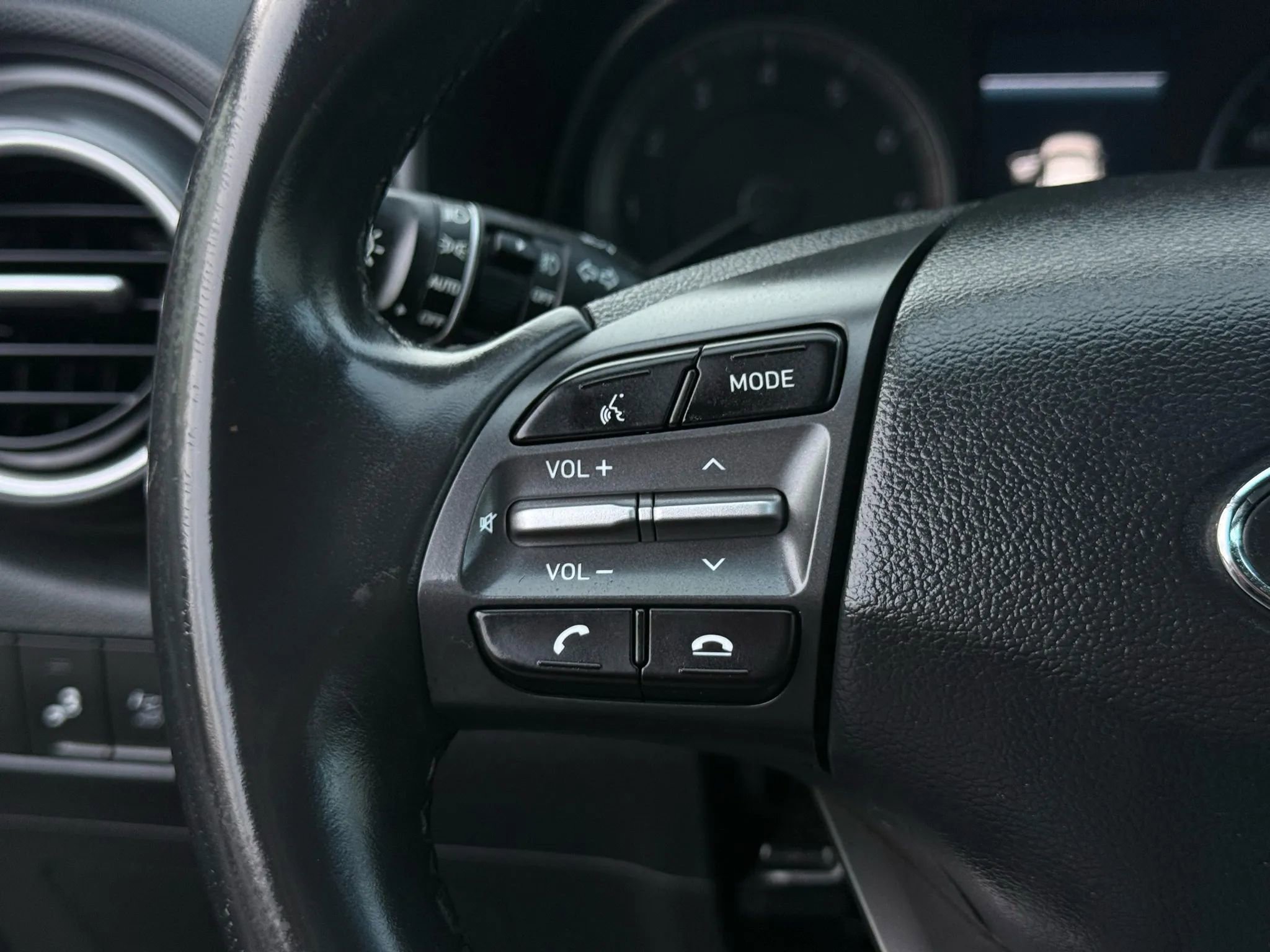 Used 2020 Hyundai Kona Ultimate w/ Cargo Package image 37