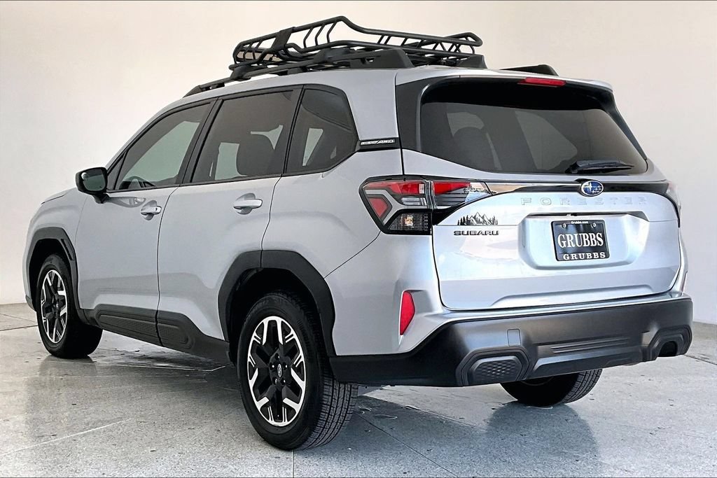 Used 2025 Subaru Forester Premium AWD/4WD image 15