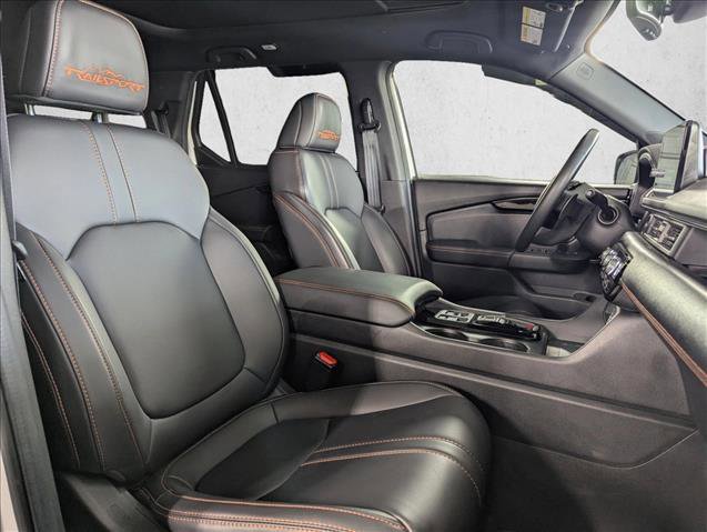 Used 2025 Honda Pilot TrailSport image 26