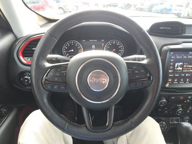 Certified 2022 Jeep Renegade Trailhawk AWD/4WD image 17
