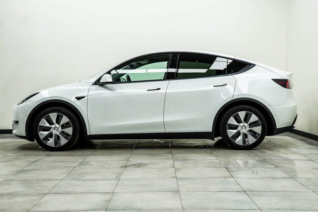 Used 2021 Tesla Model Y Long Range image 7