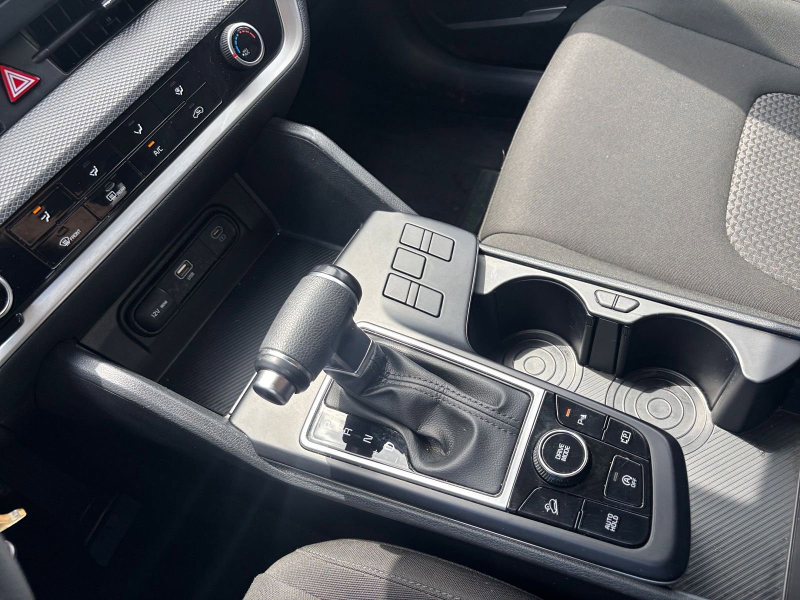 Used 2025 Kia Sportage LX image 40