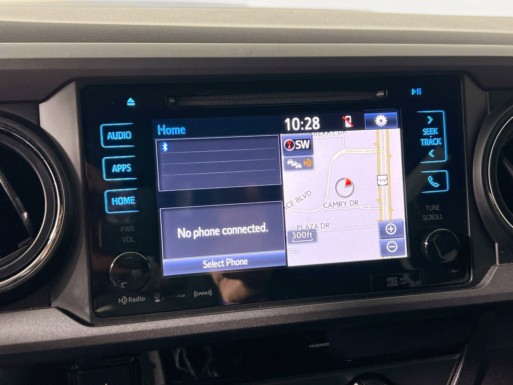 Used 2017 Toyota Tacoma TRD Sport w/ Tow Package (A/T) image 27