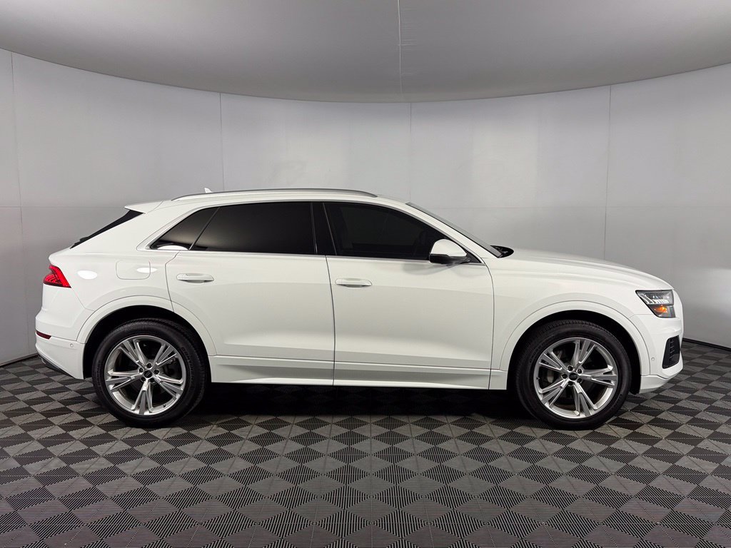 Used 2023 Audi Q8 Premium w/ Convenience Package AWD/4WD image 6