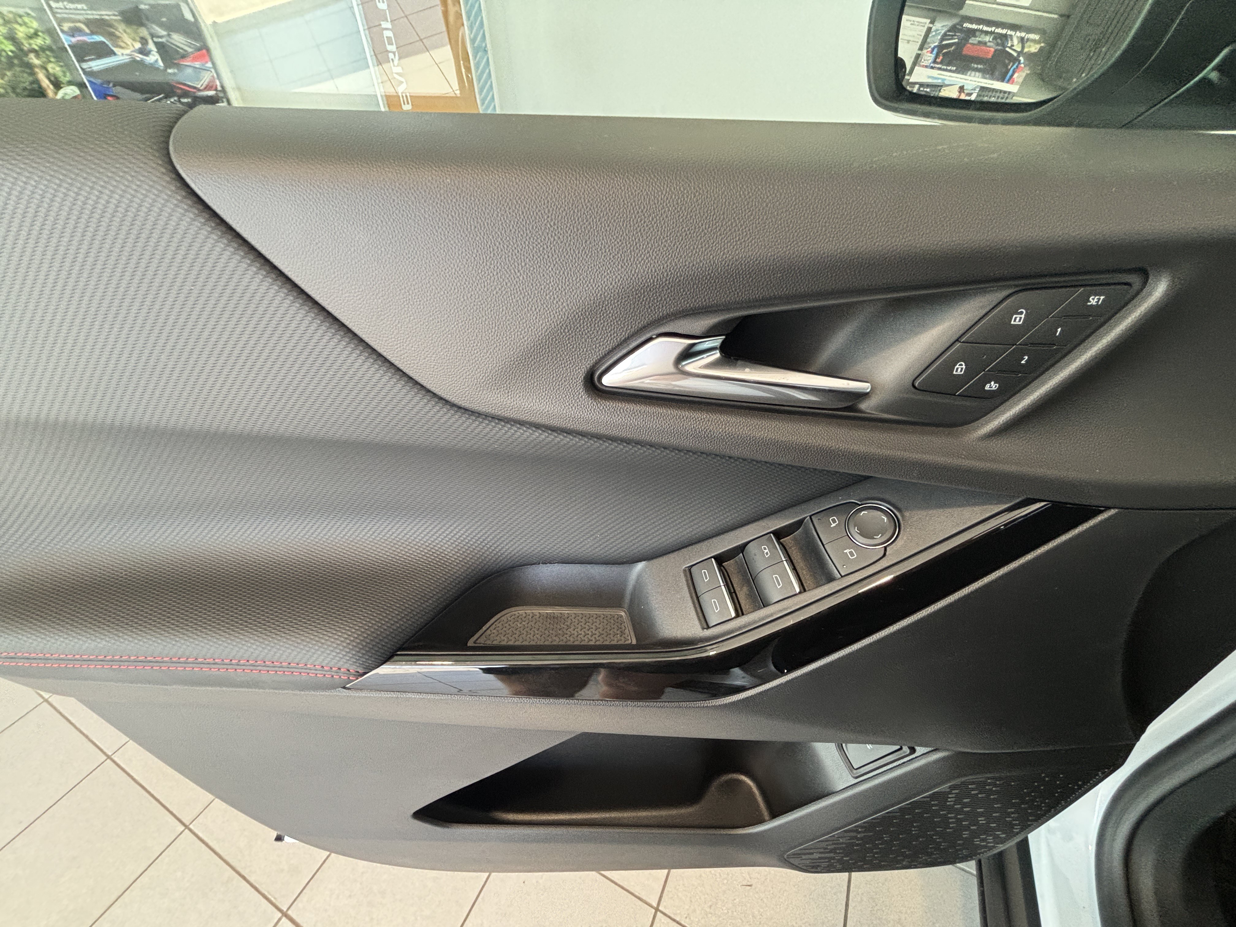 New 2027 Chevrolet Equinox RS w/ Safety and Technology Package FWD image 10