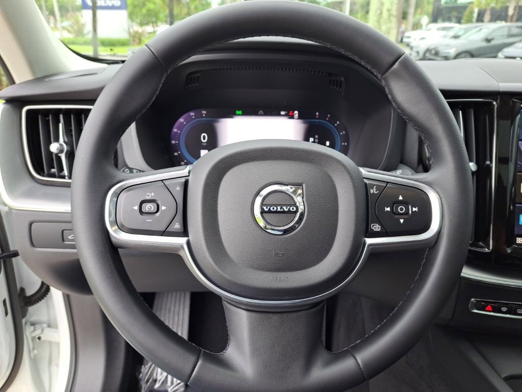 Used 2023 Volvo XC60 B5 Core w/ Protection Package Premier image 17