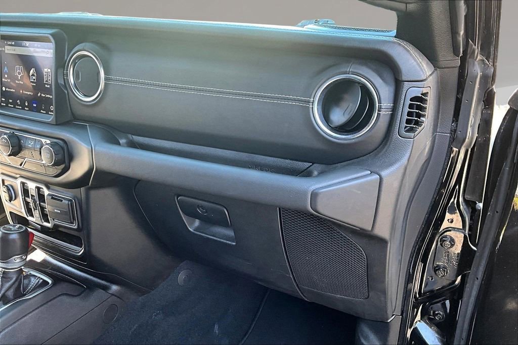 Used 2023 Jeep Wrangler Unlimited Sahara w/ Cold Weather Group image 25