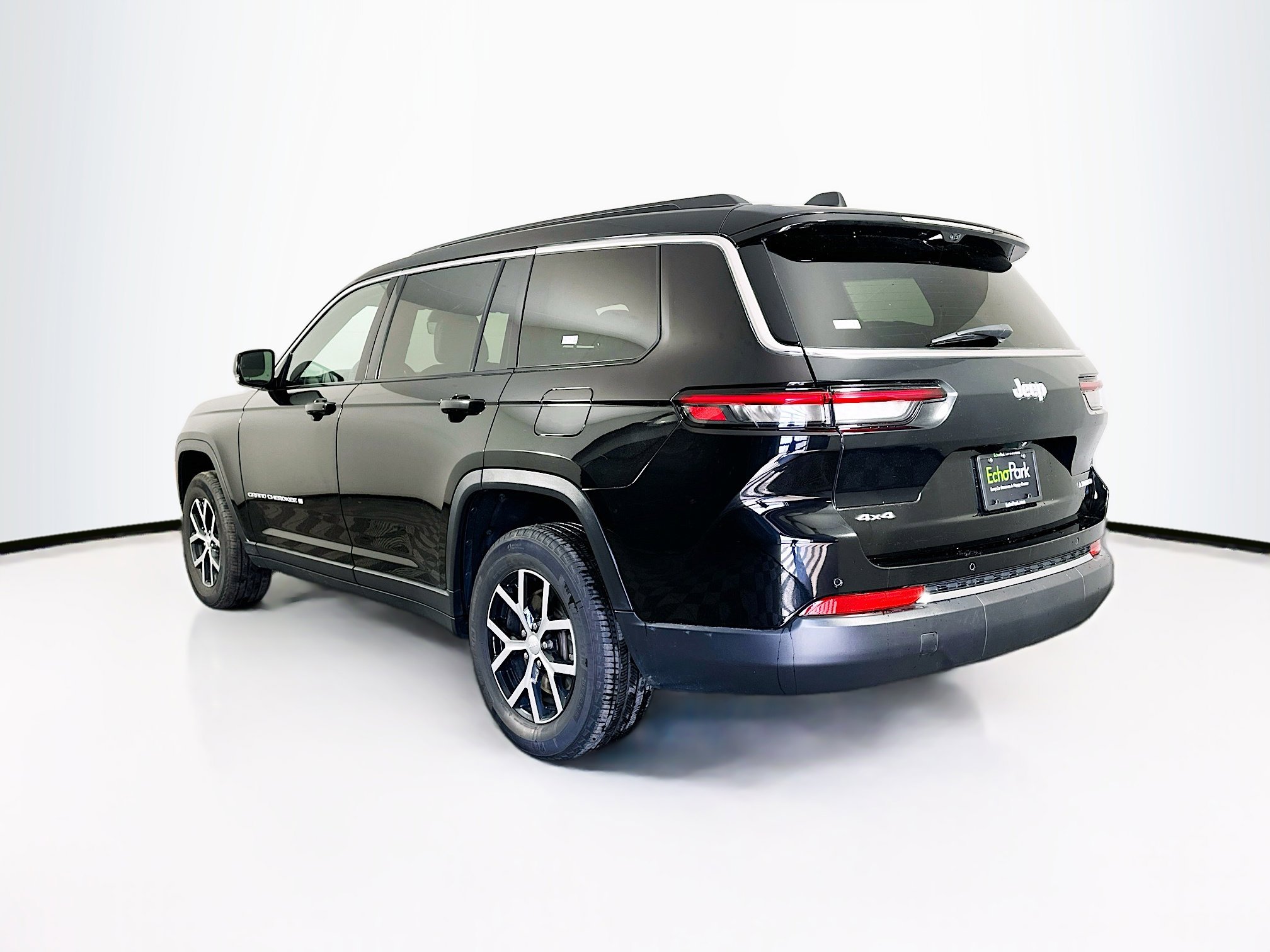 Used 2024 Jeep Grand Cherokee L Limited w/ Luxury Tech Group II image 5