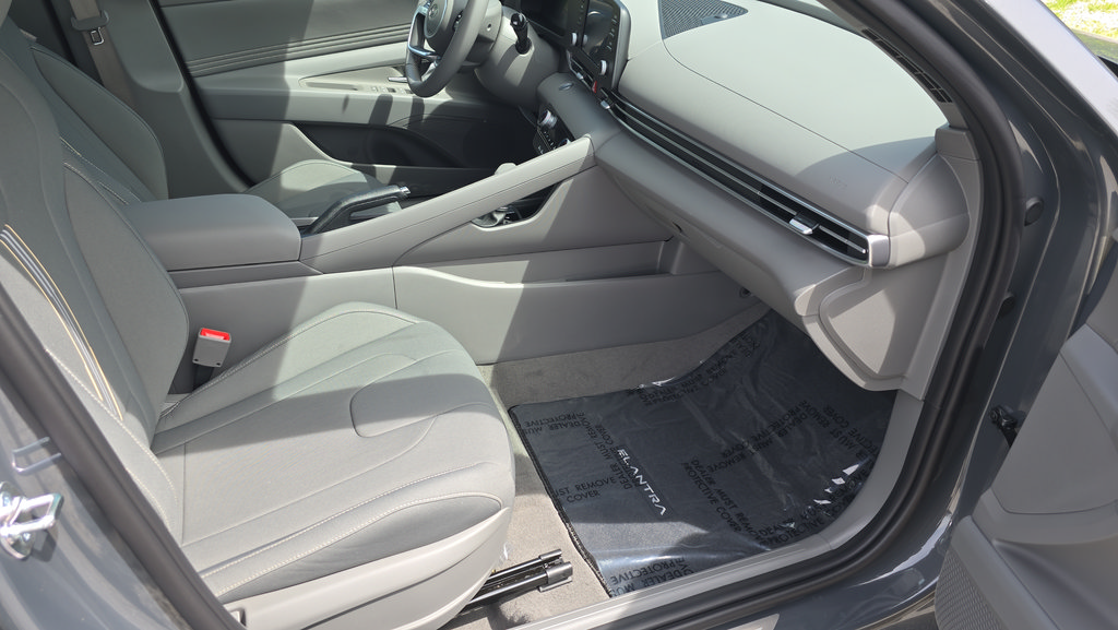 New 2026 Hyundai Elantra Sport FWD image 13
