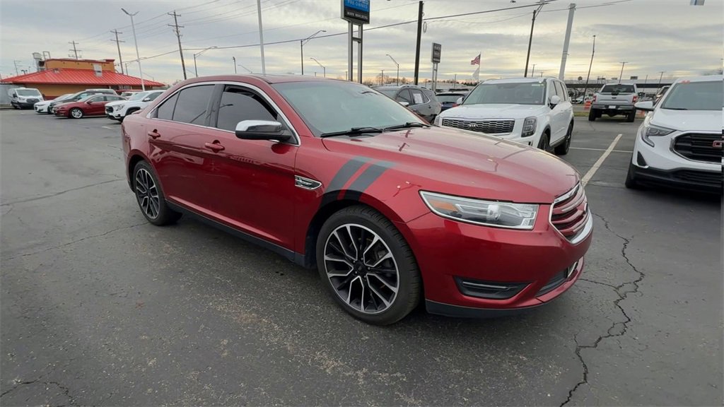 Used 2019 Ford Taurus Limited image 2