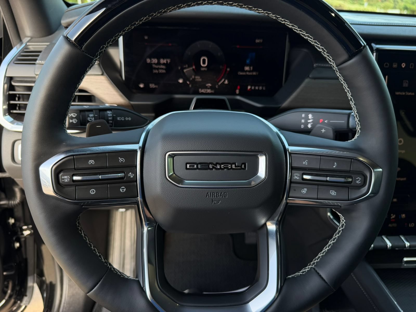Used 2024 GMC Acadia Denali w/ Super Cruise Package FWD image 20
