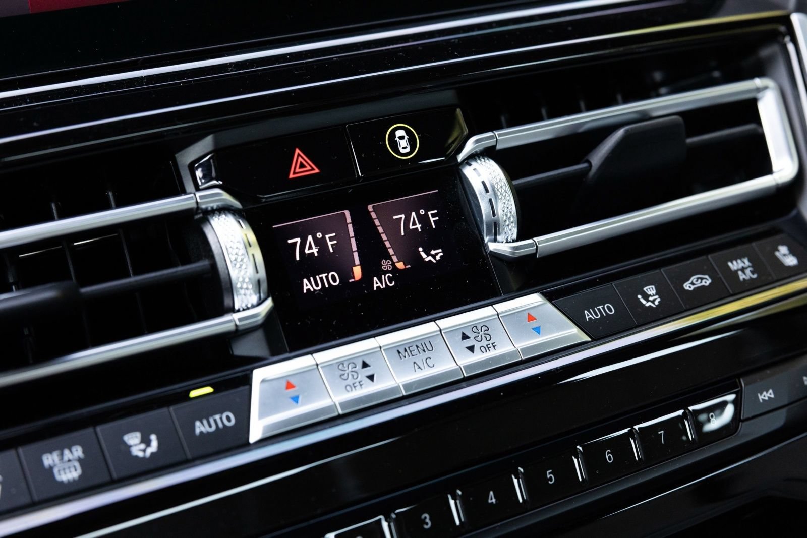 Used 2023 BMW M8 Gran Coupe xDrive Competition w/ M Carbon Exterior Package AWD/4WD image 17