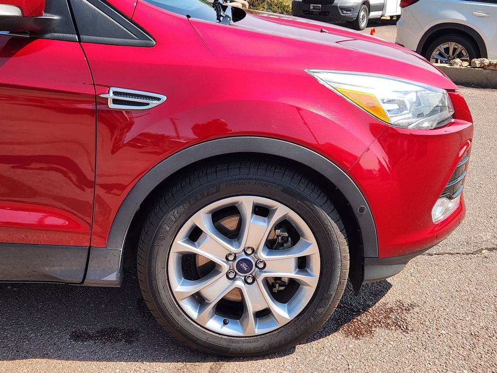 Used 2015 Ford Escape Titanium w/ Equipment Group 301A AWD/4WD image 29