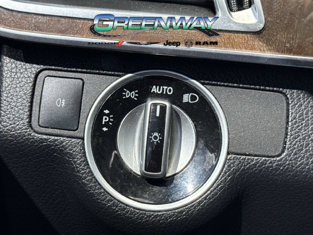 Used 2016 Mercedes-Benz E 350 4MATIC Sedan image 22