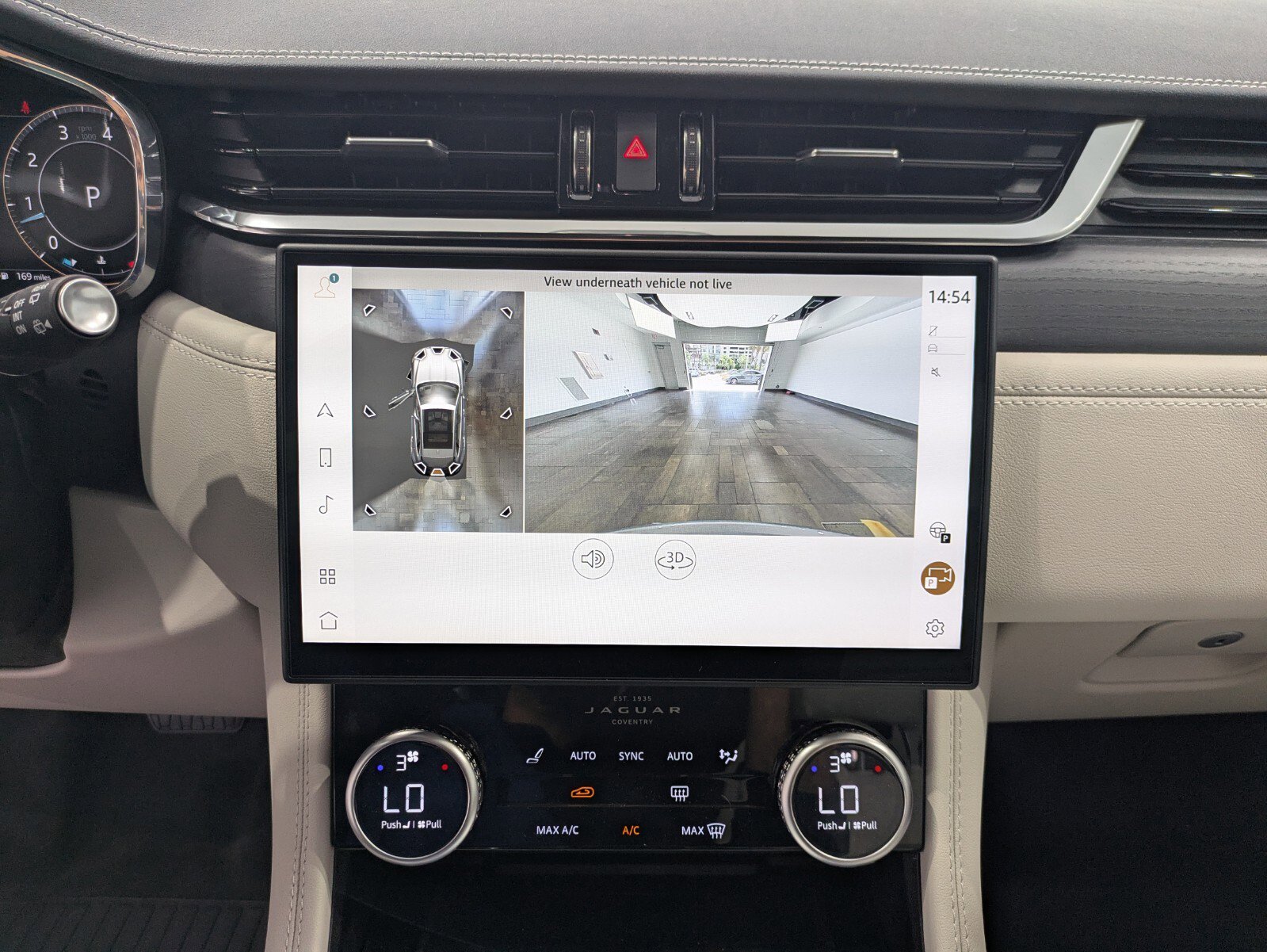 New 2026 Jaguar F-PACE R-Dynamic S image 18