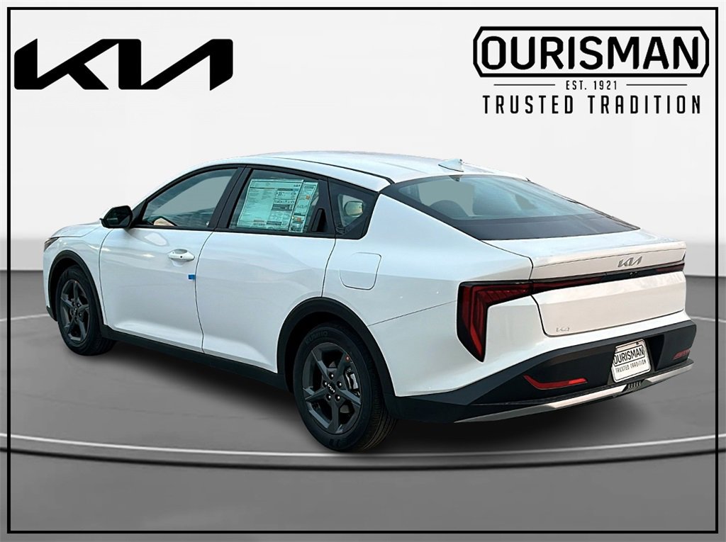 New 2025 Kia K4 LXS image 3