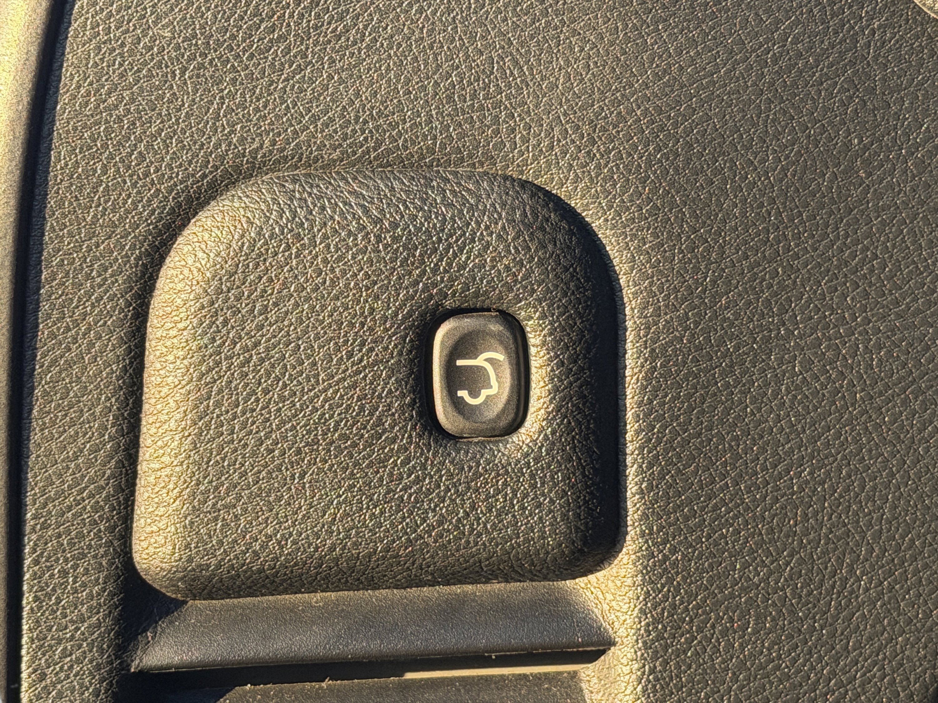 Used 2020 Jeep Grand Cherokee Altitude image 68