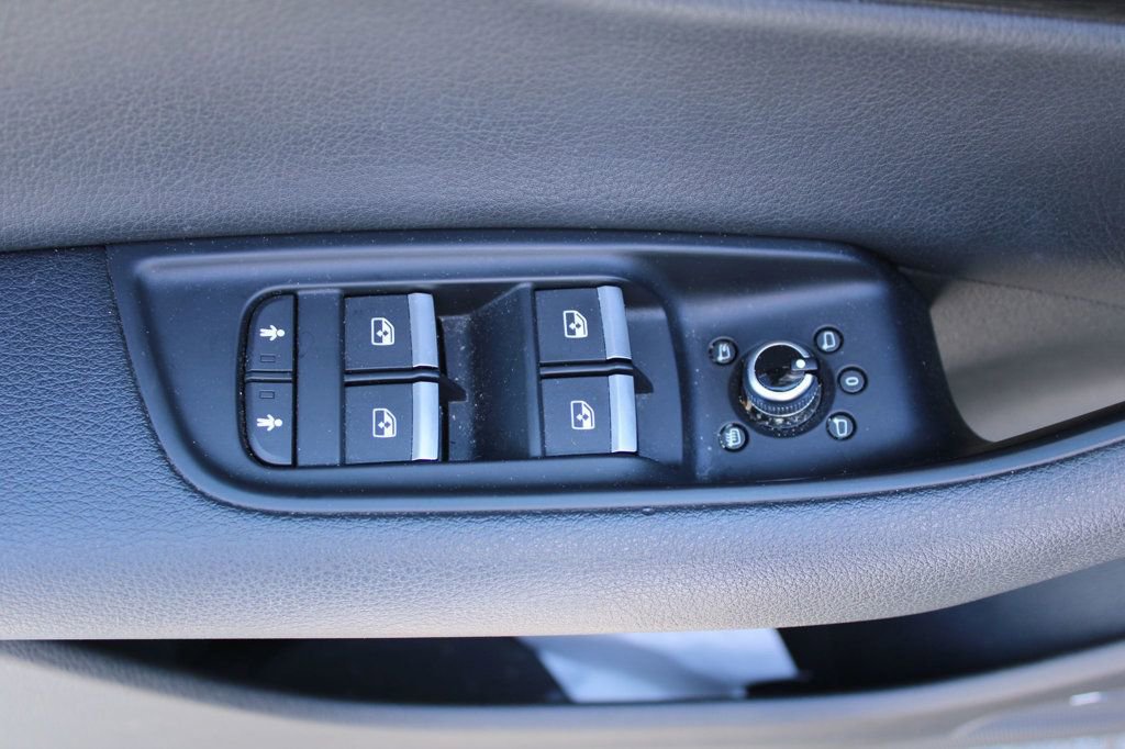 Used 2019 Audi Q7 3.0T Premium Plus AWD/4WD image 25