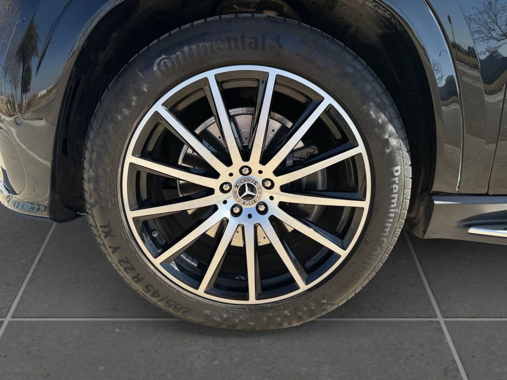 Used 2024 Mercedes-Benz GLS 580 4MATIC image 10