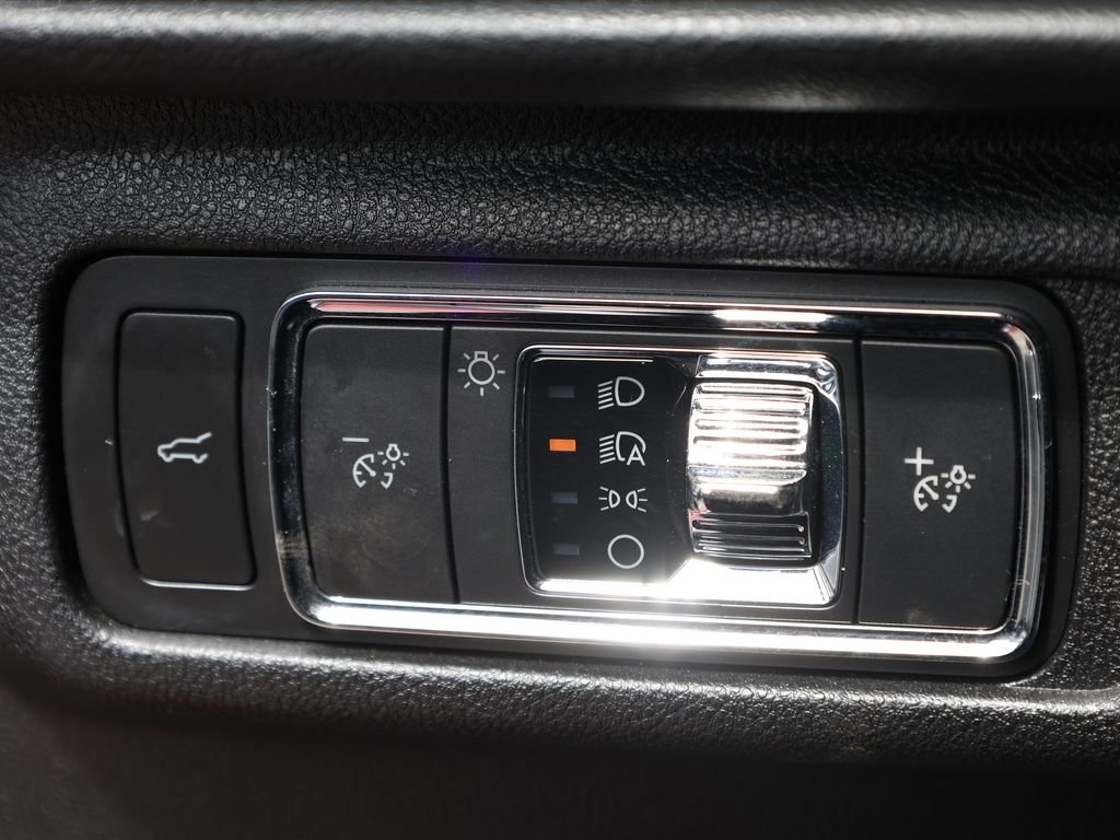 Used 2022 Lincoln Corsair FWD image 32