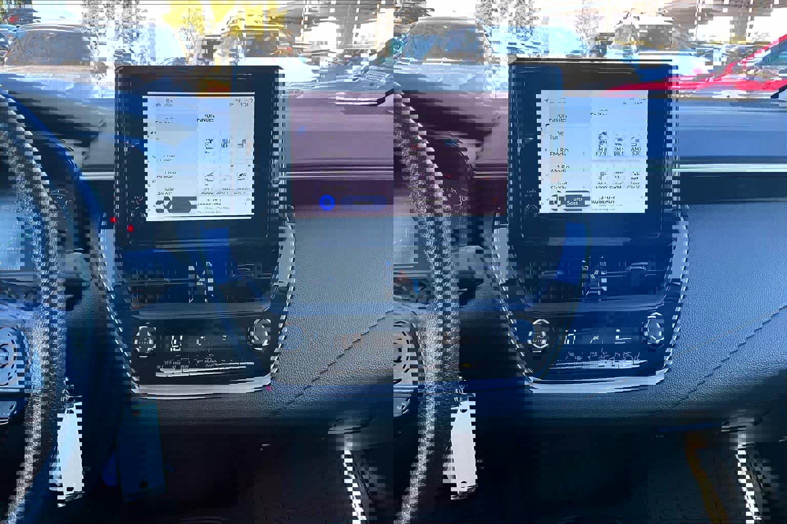 Used 2024 Toyota Corolla LE image 7