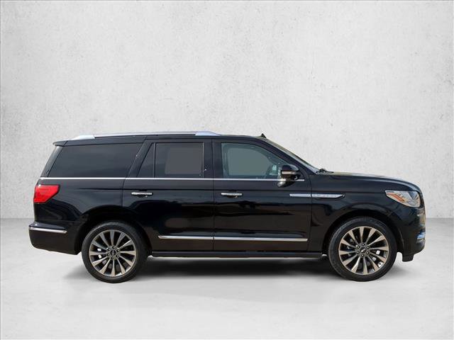 Used 2019 Lincoln Navigator Select w/ Technology Package image 4