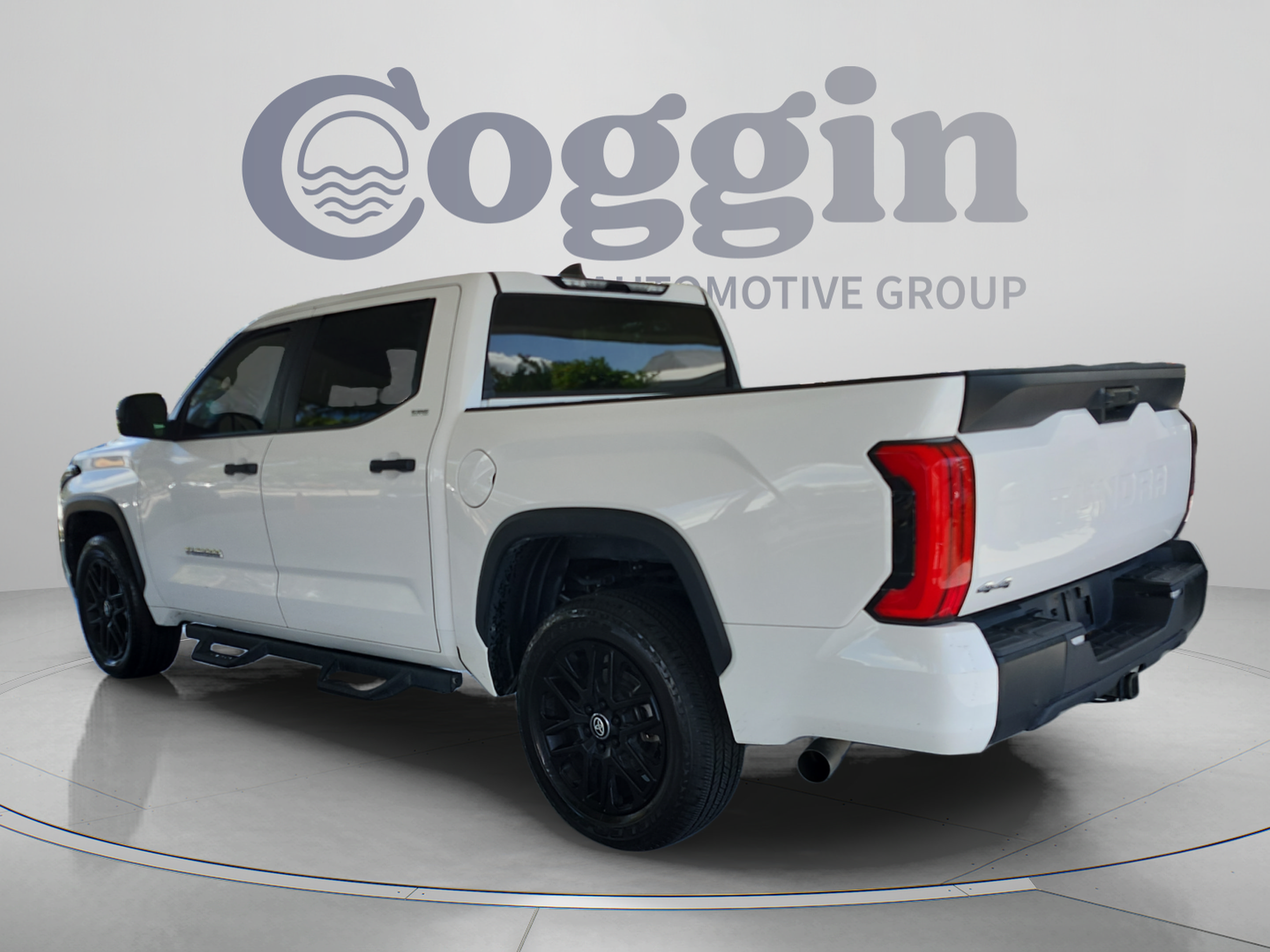 Used 2025 Toyota Tundra SR5 AWD/4WD image 3