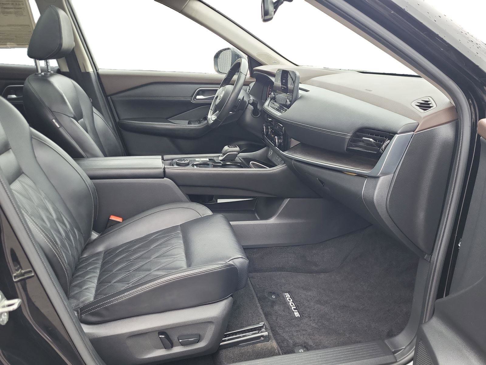 Used 2023 Nissan Rogue Platinum image 27