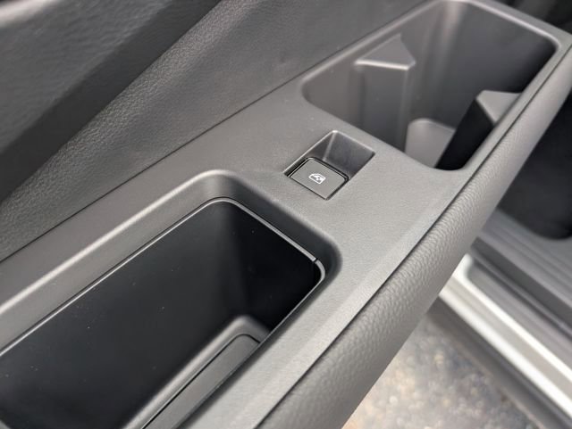 New 2025 Nissan Pathfinder SV image 12