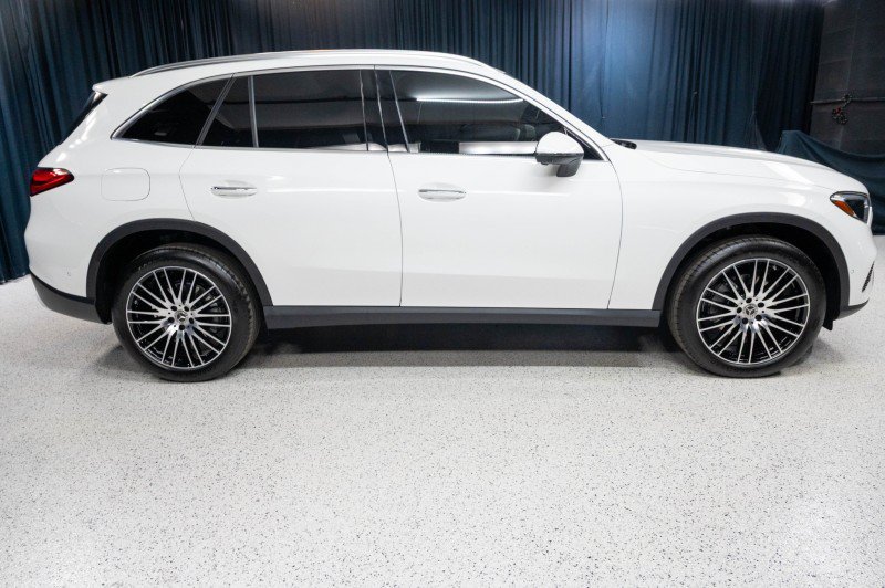 New 2026 Mercedes-Benz GLC 300 image 4