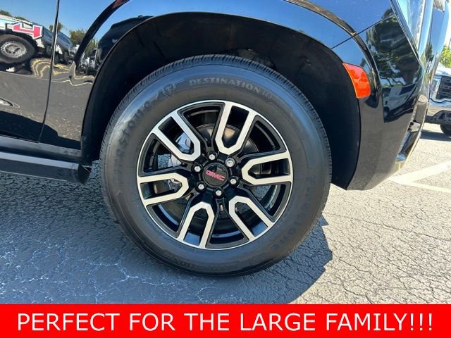 Used 2023 GMC Yukon AT4 w/ AT4 Premium Package AWD/4WD image 8
