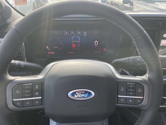 New 2026 Ford F250 Lariat w/ Black Appearance Package AWD/4WD image 12
