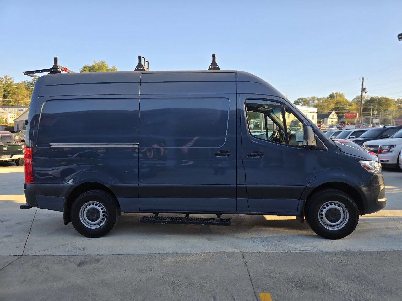 Used 2019 Mercedes-Benz Sprinter 144 image 4
