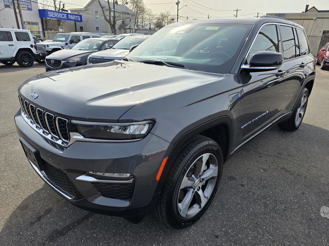 Used 2024 Jeep Grand Cherokee Limited 4xe image 2